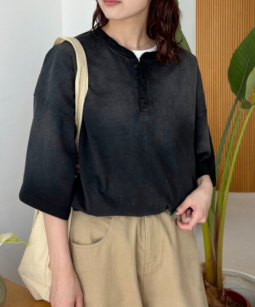 CIAOPANIC TYPY(チャオパニックティピー)の「【UNISEX】スプレー加工ヘンリーTEE(Tシャツ/カットソー・メンズ・ブラック/オレンジ/ホワイト・MEDIUM/LARGE)」の2枚目の写真