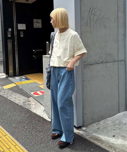 CIAOPANIC TYPY(チャオパニックティピー)の「【UNISEX】スプレー加工ヘンリーTEE(Tシャツ/カットソー・メンズ・ブラック/オレンジ/ホワイト・MEDIUM/LARGE)」の5枚目の写真