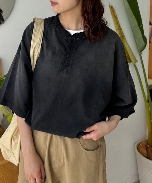 CIAOPANIC TYPY(チャオパニックティピー)の「【UNISEX】スプレー加工ヘンリーTEE(Tシャツ/カットソー・メンズ・ブラック/オレンジ/ホワイト・MEDIUM/LARGE)」の7枚目の写真