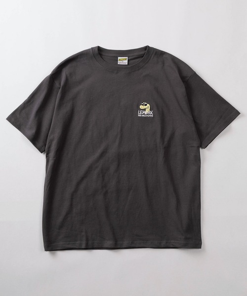 SlashDate(スラッシュデイト)の「【83】【LEMOXX/レモックス】ユニコーン&ネッシー バックサガラ刺繍 クルーネックTシャツ/ワンポイント刺繍/アクリルキーホルダー付/ユニセックス/レディース/メンズ(Tシャツ/カットソー・メンズ・ホワイト/チャコールグレー/グレー系その他/クリーム/ホワイト系その他/ライトイエロー・L/M)」の7枚目の写真