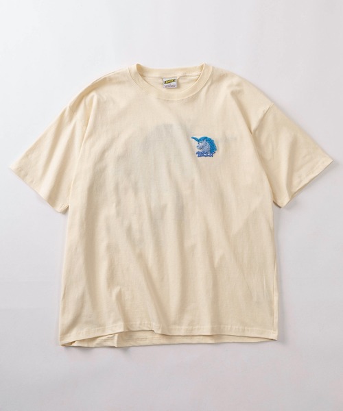 SlashDate(スラッシュデイト)の「【83】【LEMOXX/レモックス】ユニコーン&ネッシー バックサガラ刺繍 クルーネックTシャツ/ワンポイント刺繍/アクリルキーホルダー付/ユニセックス/レディース/メンズ(Tシャツ/カットソー・メンズ・ホワイト/チャコールグレー/グレー系その他/クリーム/ホワイト系その他/ライトイエロー・L/M)」の14枚目の写真