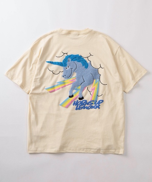 SlashDate(スラッシュデイト)の「【83】【LEMOXX/レモックス】ユニコーン&ネッシー バックサガラ刺繍 クルーネックTシャツ/ワンポイント刺繍/アクリルキーホルダー付/ユニセックス/レディース/メンズ(Tシャツ/カットソー・メンズ・ホワイト/チャコールグレー/グレー系その他/クリーム/ホワイト系その他/ライトイエロー・L/M)」の15枚目の写真