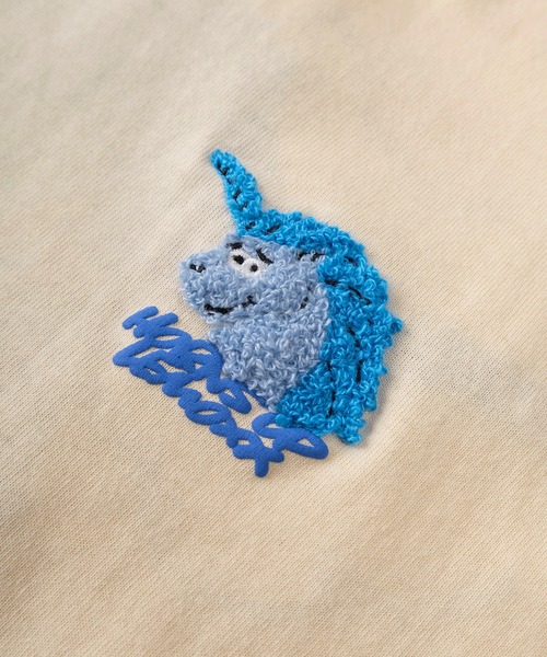 SlashDate(スラッシュデイト)の「【83】【LEMOXX/レモックス】ユニコーン&ネッシー バックサガラ刺繍 クルーネックTシャツ/ワンポイント刺繍/アクリルキーホルダー付/ユニセックス/レディース/メンズ(Tシャツ/カットソー・メンズ・ホワイト/チャコールグレー/グレー系その他/クリーム/ホワイト系その他/ライトイエロー・L/M)」の17枚目の写真