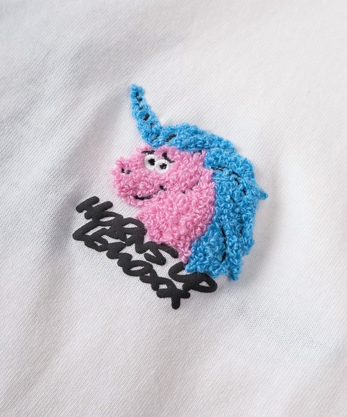 SlashDate(スラッシュデイト)の「【83】【LEMOXX/レモックス】ユニコーン&ネッシー バックサガラ刺繍 クルーネックTシャツ/ワンポイント刺繍/アクリルキーホルダー付/ユニセックス/レディース/メンズ(Tシャツ/カットソー・メンズ・ホワイト/チャコールグレー/グレー系その他/クリーム/ホワイト系その他/ライトイエロー・L/M)」の18枚目の写真