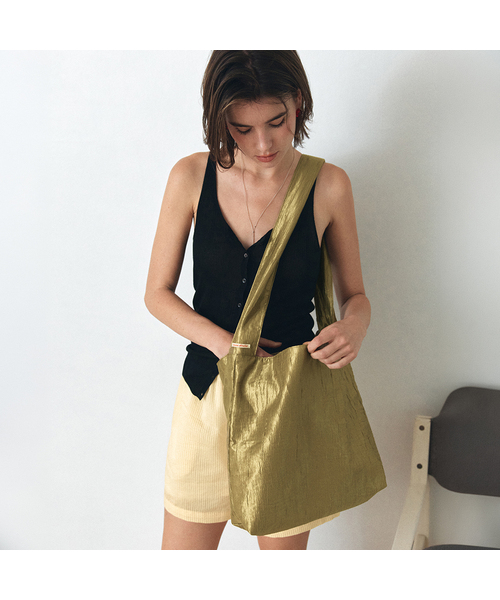 VANONE ATELIER(バノンアトリエ)の「B3023 フレームアークバッグ_オリーブ(ショルダーバッグ・レディース・オリーブ・ONE)」の1枚目の写真