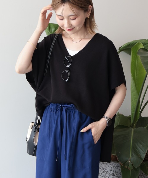 AMERICAN HOLIC(アメリカンホリック)の「【UVカット】Vネックニットベスト(ニット/セーター・レディース・ブラック/ベージュ/キャメル・FREE)」の2枚目の写真