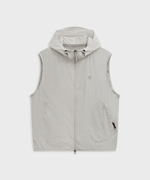 MODE COMMUTER（モードコミューター）の「Dry Touch Hooded Vest（ベスト・メンズ・ベージュ・SMALL/MEDIUM/LARGE）」の2枚目の写真