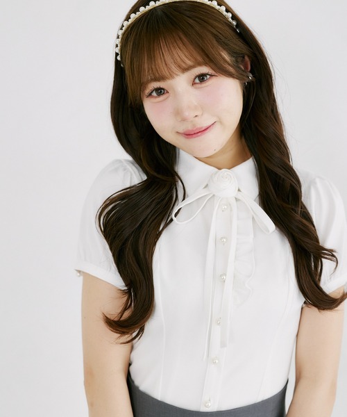 Suyunn(スユン)の「ローズリボン付きサテンブラウス(シャツ/ブラウス・レディース・ホワイト/ピンク・M)」の7枚目の写真