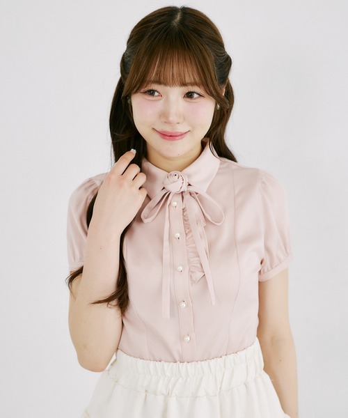 Suyunn(スユン)の「ローズリボン付きサテンブラウス(シャツ/ブラウス・レディース・ホワイト/ピンク・M)」の15枚目の写真