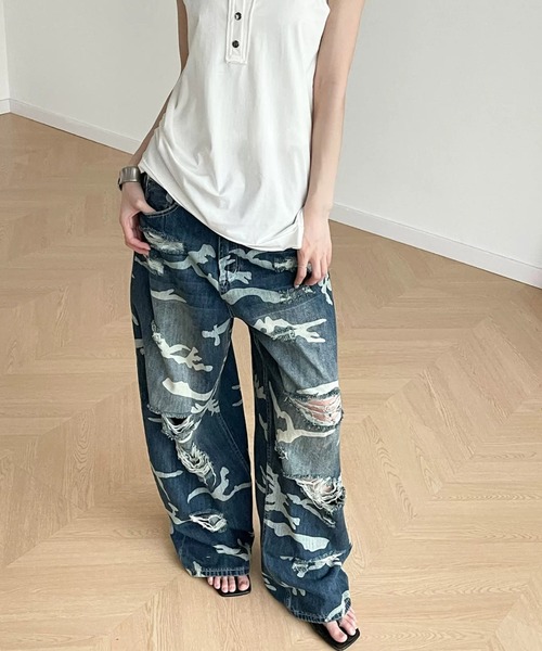 FreeZone(フリーゾーン)の「カモフラージュ柄ダメージワイドデニムパンツ(デニムパンツ・メンズ・ブルー・L/M/S)」の3枚目の写真