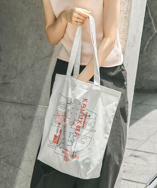Collaboration URBAN RESEARCH（コラボレーションアーバンリサーチ）の「KAMUKURA×UR　TOTE BAG Bowls（トートバッグ・レディース・チャコールグレー/オフホワイト・ONE）」の4枚目の写真
