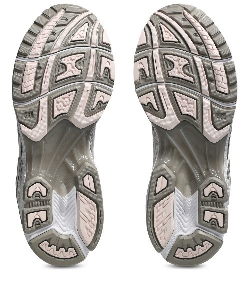 ASICS（アシックス）の「GEL-NIMBUS 10.1 / ゲルニンバス 10.1（スニーカー・レディース・ホワイト×ピンク・23/25/28.5/26/29/25.5/24.5/23.5/27.5/24/27/26.5/28）」の6枚目の写真