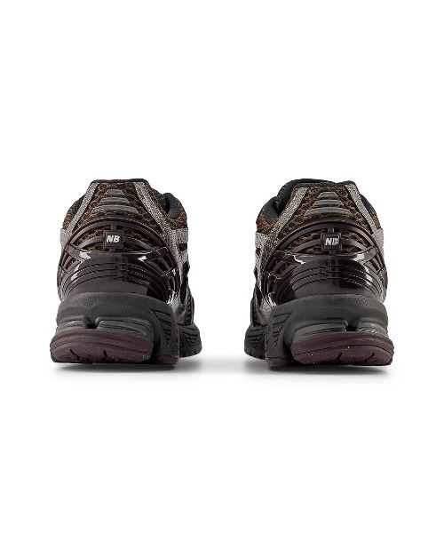 NEW BALANCE（ニューバランス）の「New Balance 1906R（ニューバランス 1906R）（スニーカー・メンズ・ブラウン系・27.5cm/28cm/28.5cm/29cm/27cm/26.5cm/26cm/25.5cm/30cm/24.5cm/25cm/23cm/23.5cm/24cm）」の6枚目の写真