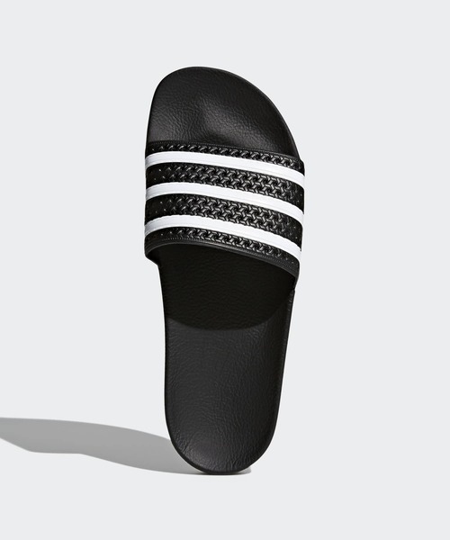 adidas（アディダス）の「オリジナルス アディレッタ ［ADILETTE］ アディダスオリジナルス（サンダル・メンズ・ブラック・28.5cm/29.5cm/30.5cm/22.5cm/23.5cm/24.5cm/25.5cm/26.5cm/27.5cm）」の2枚目の写真