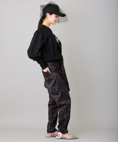 FLUMOR（フラマー）の「オリジナルチェリープリントデザインパンツ（その他パンツ・レディース・ブラック・38）」の2枚目の写真
