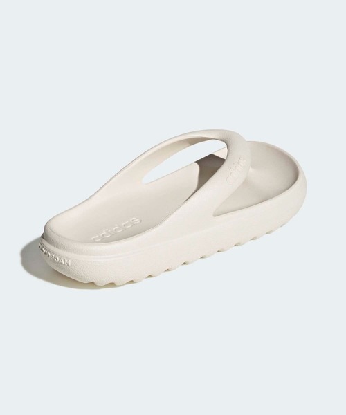 adidas(アディダス)の「アディレッタ Lumia サンダル / Adilette Lumia Slides / アディダス adidas(サンダル・メンズ・ホワイト・27.5cm/26.5cm/25.5cm/24.5cm/28.5cm/23.5cm/22.5cm)」の5枚目の写真