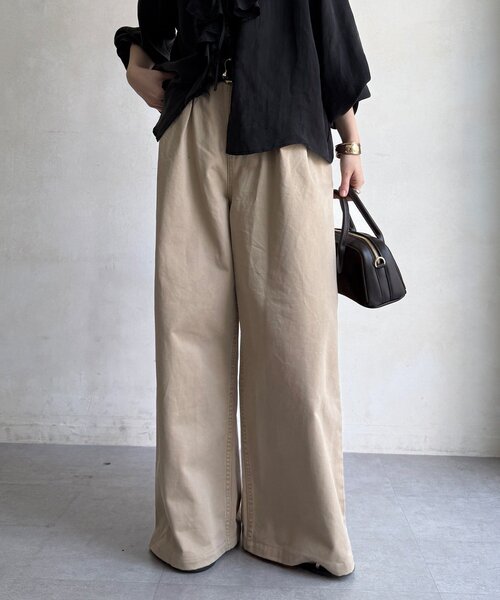 DouDou(ドゥドゥ)の「ベルト付タックチノパンツ(チノパンツ・レディース・ベージュ・38/36)」の18枚目の写真
