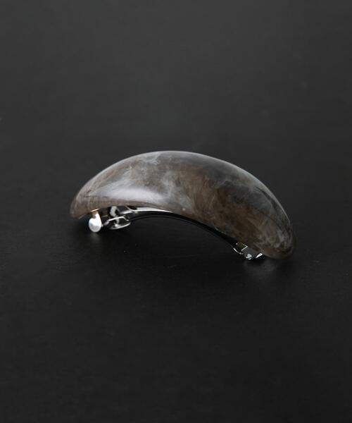 SMELLY(スメリー)の「SMELLY so’ textured stone barrette(バレッタ/ヘアクリップ・レディース・カーキ/ベージュ・-)」の1枚目の写真