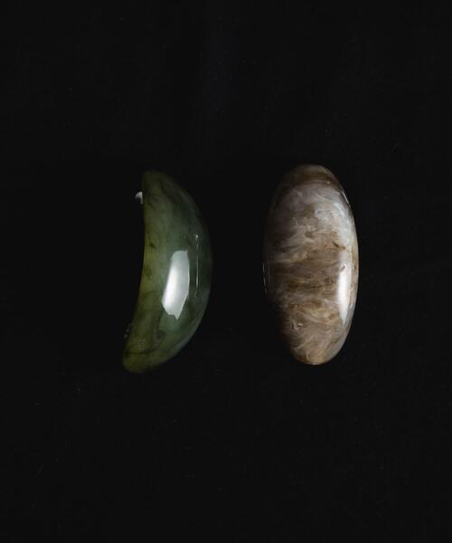 SMELLY(スメリー)の「SMELLY so’ textured stone barrette(バレッタ/ヘアクリップ・レディース・カーキ/ベージュ・-)」の11枚目の写真