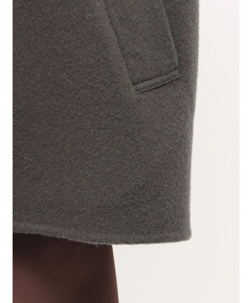 TONAL(トーナル)の「ポケットデザインリバーショートコート(その他アウター・レディース・ブラウン/チャコールグレー/アイボリー・SMALL/MEDIUM)」の21枚目の写真