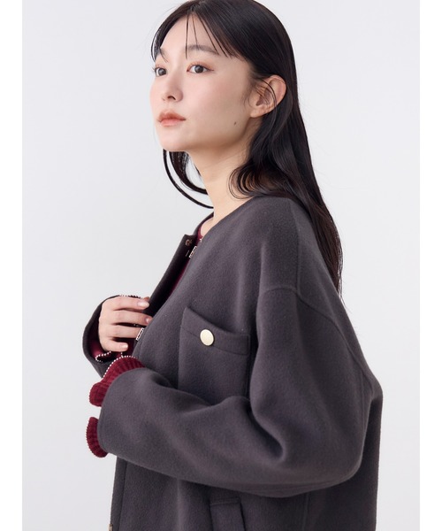 TONAL(トーナル)の「ポケットデザインリバーショートコート(その他アウター・レディース・ブラウン/チャコールグレー/アイボリー・SMALL/MEDIUM)」の13枚目の写真