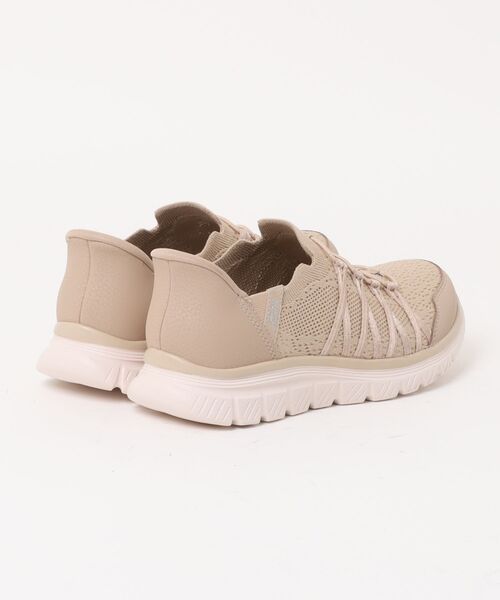 SKECHERS(スケッチャーズ)の「SKECHERS スケッチャーズ SWIFT FIT スウィフトフィット GRACEFUL 4.0-GRACIOUS PRAISE 軽量 ワイド レディースシューズ(グレースフル4.0)(スニーカー・レディース・ベージュ系その他/ブラック×ブラック/キャメル・22.5cm/23.0cm/23.5cm/24.0cm/24.5cm/25.0cm)」の4枚目の写真