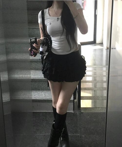 REISE MIYA（レイズミヤ）の「マーガレットスリムクロップTシャツ[ホワイト]（Tシャツ/カットソー・レディース・その他・SMALL/MEDIUM）」の3枚目の写真