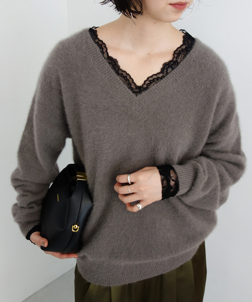 SLOBE IENA(スローブイエナ)の「《シリーズあり/》フォックスアルパカ 2wayプルオーバー(ニット/セーター・レディース・ブラック/サックスブルー/グレー/レッド・FREE)」の2枚目の写真