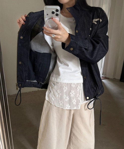 CHUN CHUN NOTES(チュンチュンノーツ)の「26AW/ボタニカル刺繍 スタンドカラーデニムブルゾン(ブルゾン・レディース・ネイビー・M)」の5枚目の写真