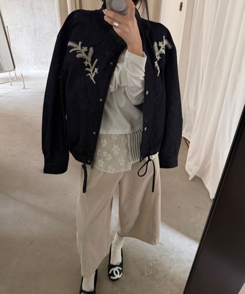 CHUN CHUN NOTES(チュンチュンノーツ)の「26AW/ボタニカル刺繍 スタンドカラーデニムブルゾン(ブルゾン・レディース・ネイビー・M)」の6枚目の写真