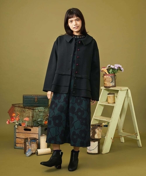 Jocomomola(ホコモモラ)の「【日本製】Forma de flor フラワージャカードカットソーワンピース(ワンピース・レディース・マスタード/ブラック・40)」の4枚目の写真