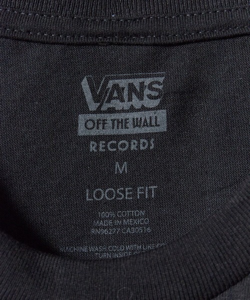 VANS(バンズ)の「VANS/ヴァンズ Sex Pistols Pretty Vacant SS TEE(Tシャツ/カットソー・メンズ・ホワイト/ブラック・M/L/XL)」の3枚目の写真