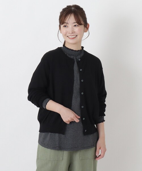 one'sterrace(ワンズテラス)の「クルーネック長袖カーディガン(カーディガン/ボレロ・レディース・その他/グリーン系その他6/ブラック系8・02)」の2枚目の写真