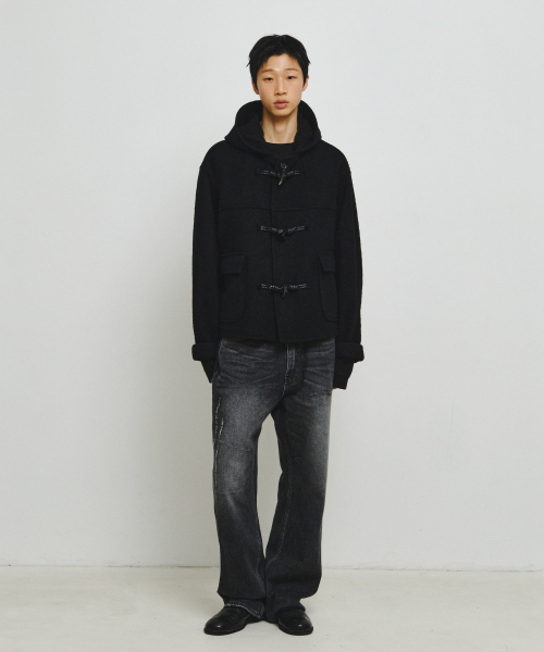 ENDOOR（エンドア）の「MORROW フード付きダッフルショートコート（ブラック）（ダッフルコート・レディース・ブラック・MEDIUM/LARGE）」の2枚目の写真