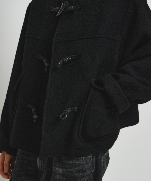 ENDOOR（エンドア）の「MORROW フード付きダッフルショートコート（ブラック）（ダッフルコート・レディース・ブラック・MEDIUM/LARGE）」の15枚目の写真