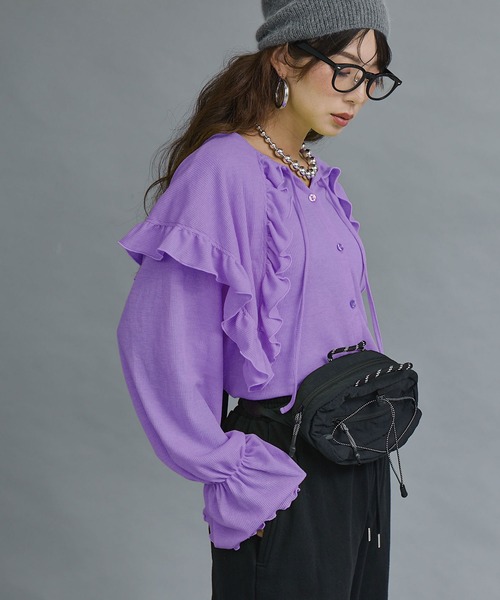 bohmal(ボマール)の「シアーワッフルVネックフリルカラートップス(Tシャツ/カットソー・レディース・ライム/ピンク/ブラウン/オフホワイト/パープル・FREE)」の4枚目の写真