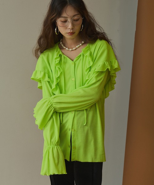 bohmal(ボマール)の「シアーワッフルVネックフリルカラートップス(Tシャツ/カットソー・レディース・ライム/ピンク/ブラウン/オフホワイト/パープル・FREE)」の1枚目の写真