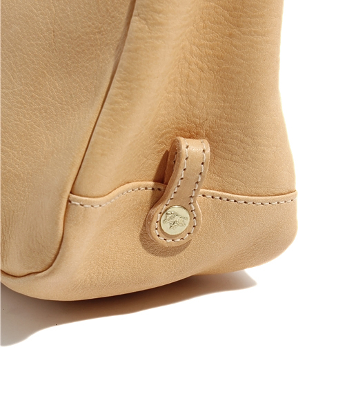 IL BISONTE(イルビゾンテ)の「IL BISONTE / ORIGINAL LEATHER / SHOULDER BAG(ショルダーバッグ・レディース・ブラック/ダークブラウン/グレー/ネイビー/ナチュラル/ライトブラウン・FREE)」の11枚目の写真