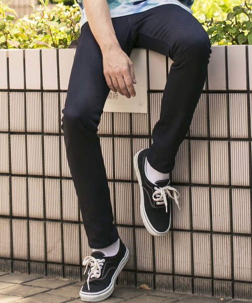 STUDIOUS(ステュディオス)の「【STUDIOUS】スリムフィットテーパードスキニーデニムパンツ【ZOZO限定アイテム】(デニムパンツ・メンズ・ブラック/ブルー/グレー/ネイビー/サックスブルー・1/2/3)」の4枚目の写真