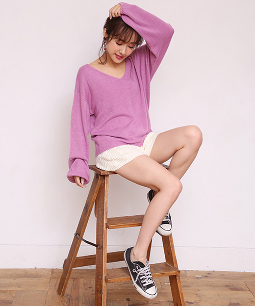 one after another NICE CLAUP(ワンアフターアナザーナイスクラップ)の「シンプルVニットトップス(ニット/セーター・レディース・ブラック/ベージュ/ピンク/アイボリー・FREE)」の10枚目の写真
