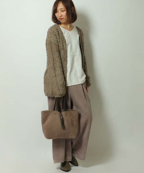 LBC(エルビーシー)の「太コールワイドストレートパンツ (その他パンツ・レディース・グレー/ネイビー・MEDIUM/LARGE)」の2枚目の写真