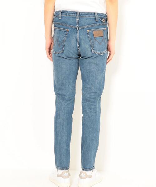 green label relaxing（グリーンレーベルリラクシング）の「[ホワイトマウンテニアリング] ST★ WM×WRANGLER デニムパンツ（デニムパンツ・メンズ・ネイビー・1/2）」の4枚目の写真