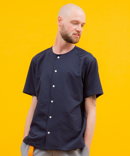 UNITED TOKYO(ユナイテッドトウキョウ)の「柄ノーカラーショートスリーブシャツ(シャツ/ブラウス・メンズ・ブラック/ブルー/ネイビー・1/2/3)」の3枚目の写真