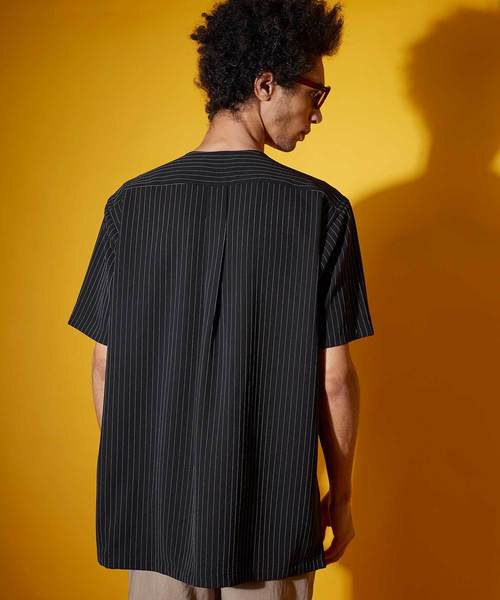 UNITED TOKYO(ユナイテッドトウキョウ)の「柄ノーカラーショートスリーブシャツ(シャツ/ブラウス・メンズ・ブラック/ブルー/ネイビー・1/2/3)」の6枚目の写真