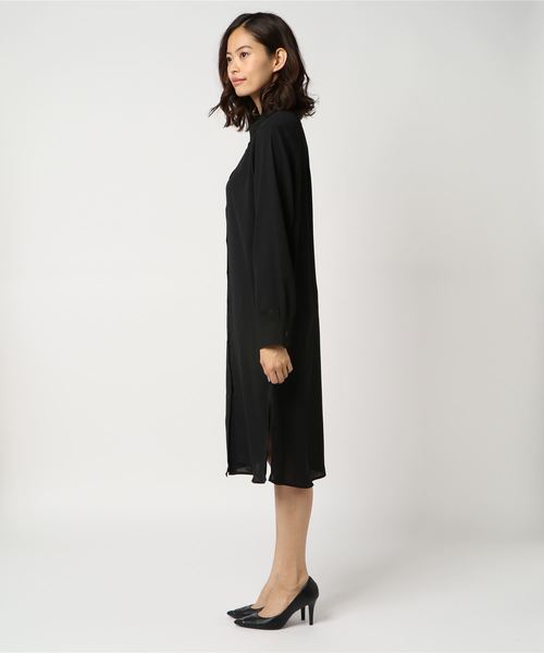 PUNYUS(プニュズ)の「シフォンロングシャツワンピース(シャツワンピース・レディース・ベージュ/オフホワイト/ブラック/イエロー・1/2/3/4)」の6枚目の写真