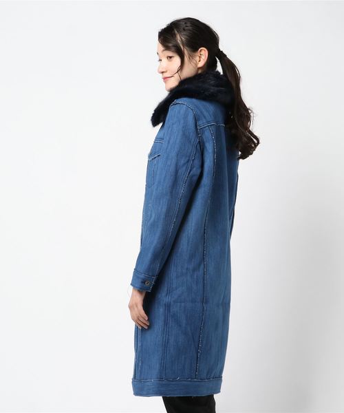 Levi's Made & Crafted(リーバイスメイドアンドクラフテッド)の「LEVI'S(R) MADE & CRAFTED(R) TRUCKER TRENCH BONDED INDIGO INDIGO(トレンチコート・レディース・ブルー・S/XS)」の2枚目の写真