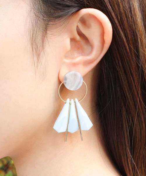 MODE ROBE（モードローブ）の「サークルボリュームパーツピアス（ピアス（両耳用）・レディース・ホワイト/ブラウン/グリーン/ブルー/パープル・FREE）」の5枚目の写真