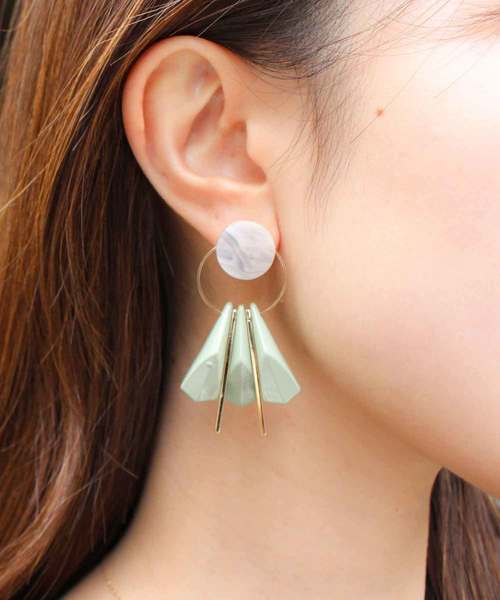 MODE ROBE（モードローブ）の「サークルボリュームパーツピアス（ピアス（両耳用）・レディース・ホワイト/ブラウン/グリーン/ブルー/パープル・FREE）」の4枚目の写真