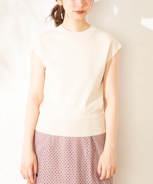 natural couture(ナチュラルクチュール)の「前後2WAY三角あきニット(ニット/セーター・レディース・ブラック/オフホワイト/ピンクベージュ・FREE)」の11枚目の写真