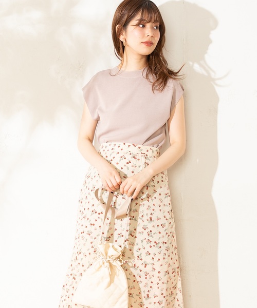 natural couture(ナチュラルクチュール)の「前後2WAY三角あきニット(ニット/セーター・レディース・ブラック/オフホワイト/ピンクベージュ・FREE)」の8枚目の写真